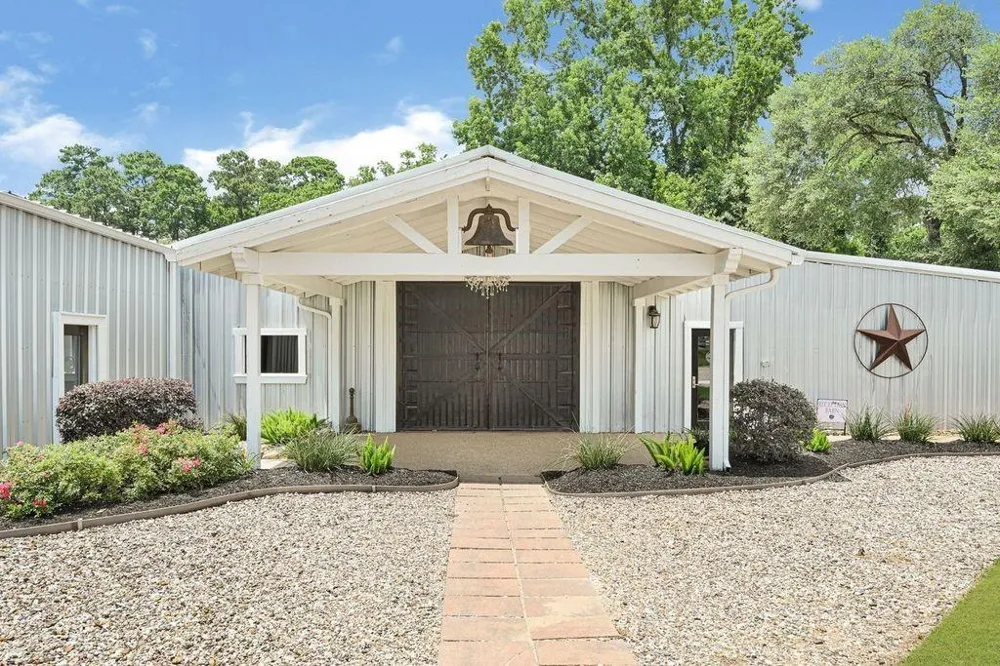 1951 S Pine Lake Road Montgomery, TX 77316