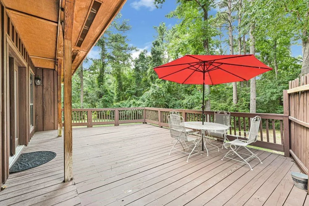 1951 S Pine Lake Road Montgomery, TX 77316