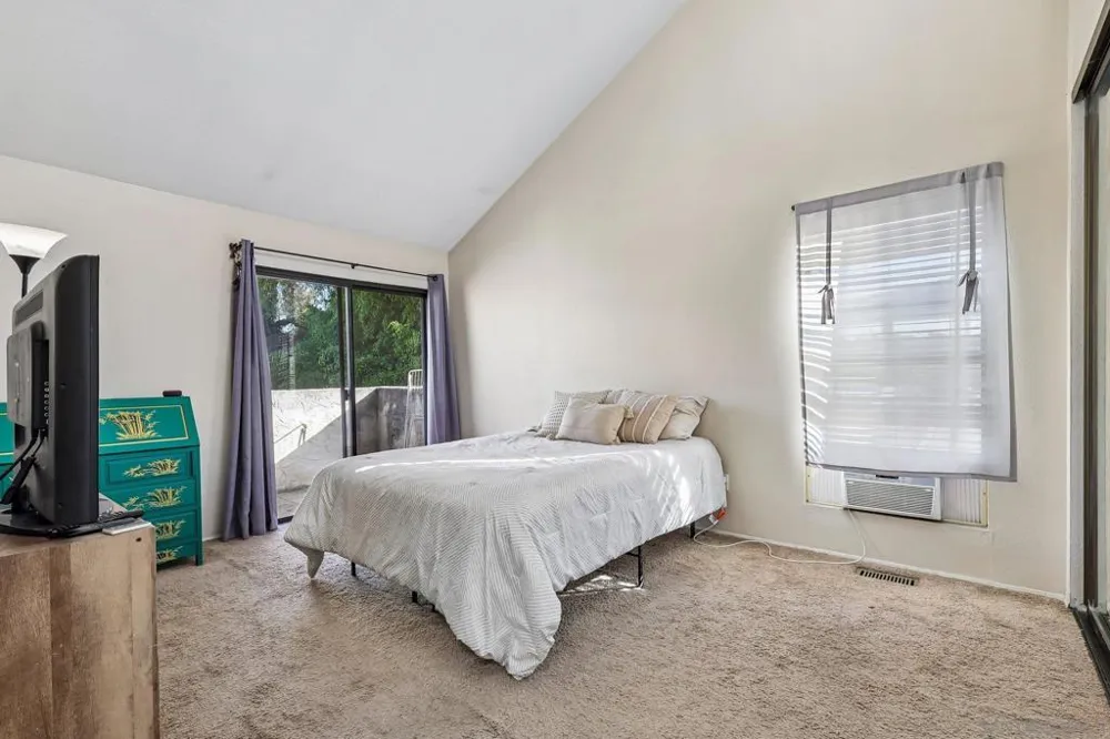 8365 broadway Lemon Grove, CA 91945