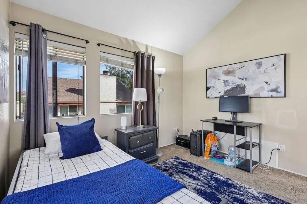 8365 broadway Lemon Grove, CA 91945