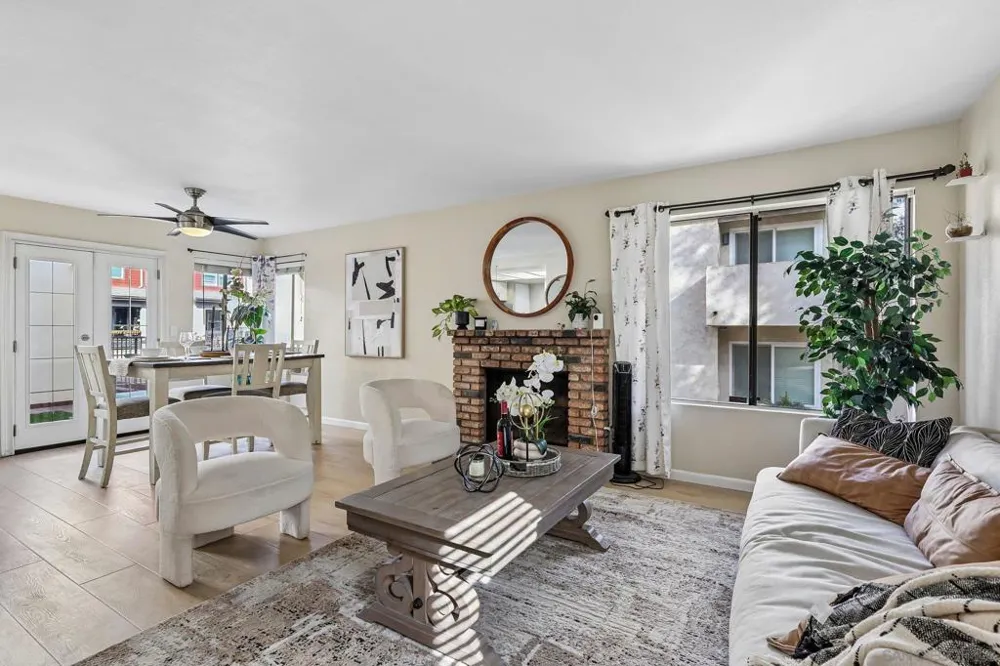 8365 broadway Lemon Grove, CA 91945