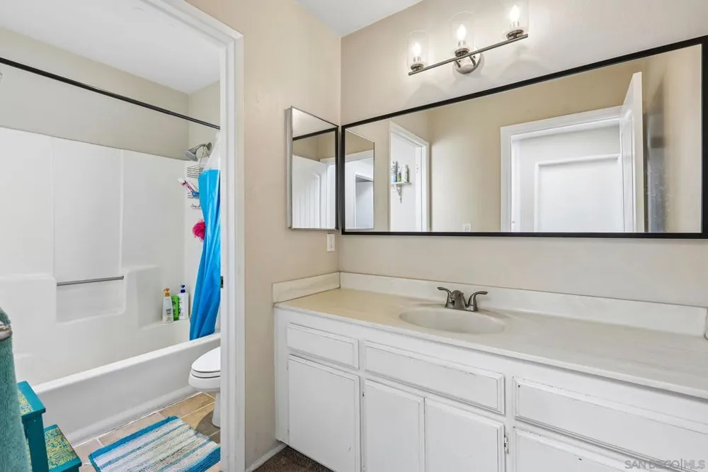 8365 broadway Lemon Grove, CA 91945