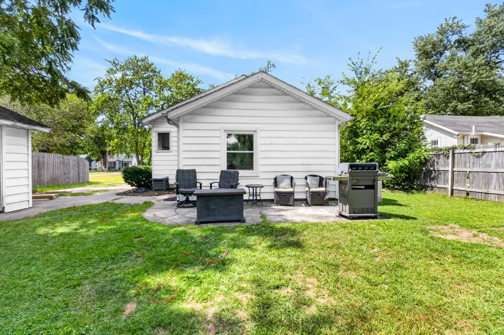 5919 Mount Vernon Avenue Portage, MI 49024