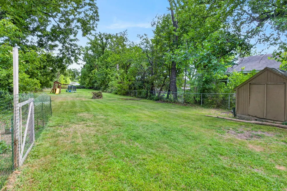 5919 Mount Vernon Avenue Portage, MI 49024