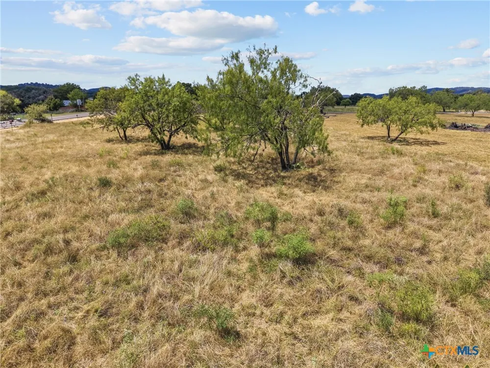 68 Orchard Park Boulevard Medina, TX 78005