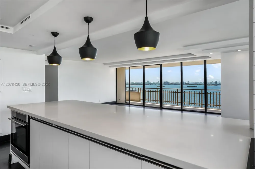 11113 Biscayne Blvd #1951 Miami, FL 33181