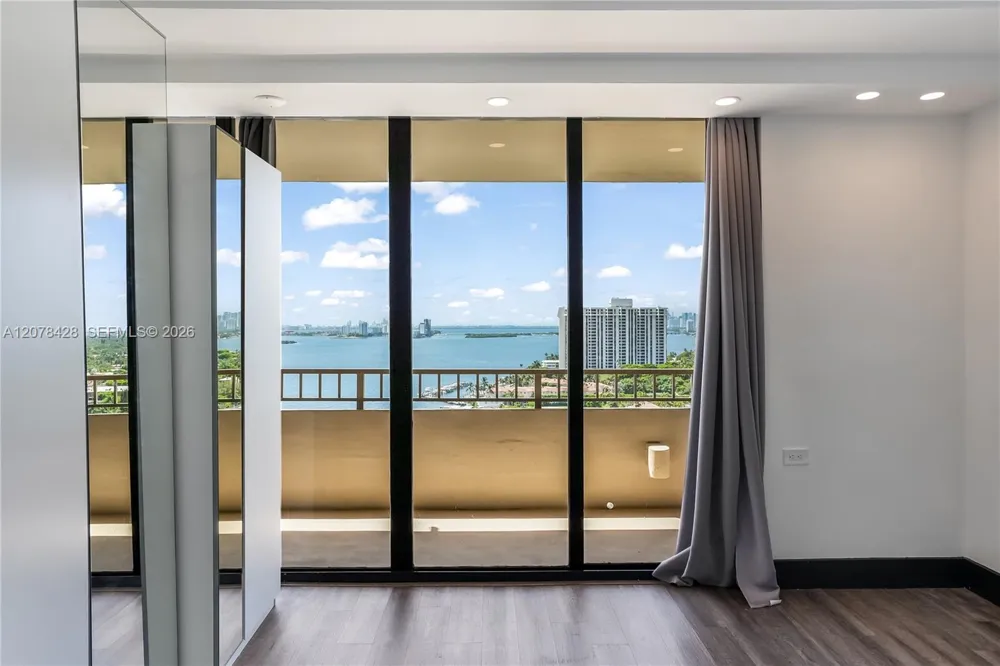 11113 Biscayne Blvd #1951 Miami, FL 33181