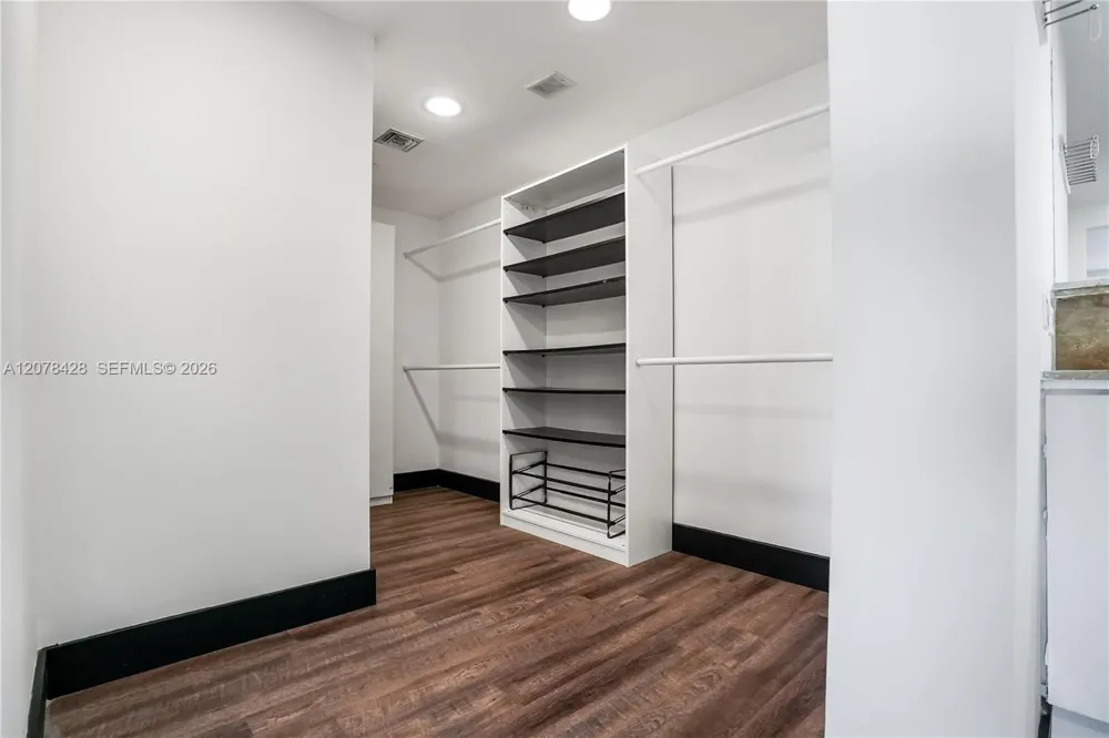 11113 Biscayne Blvd #1951 Miami, FL 33181