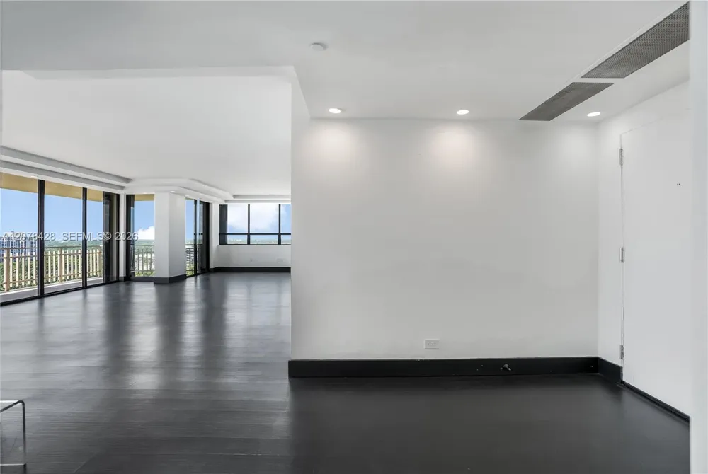11113 Biscayne Blvd #1951 Miami, FL 33181