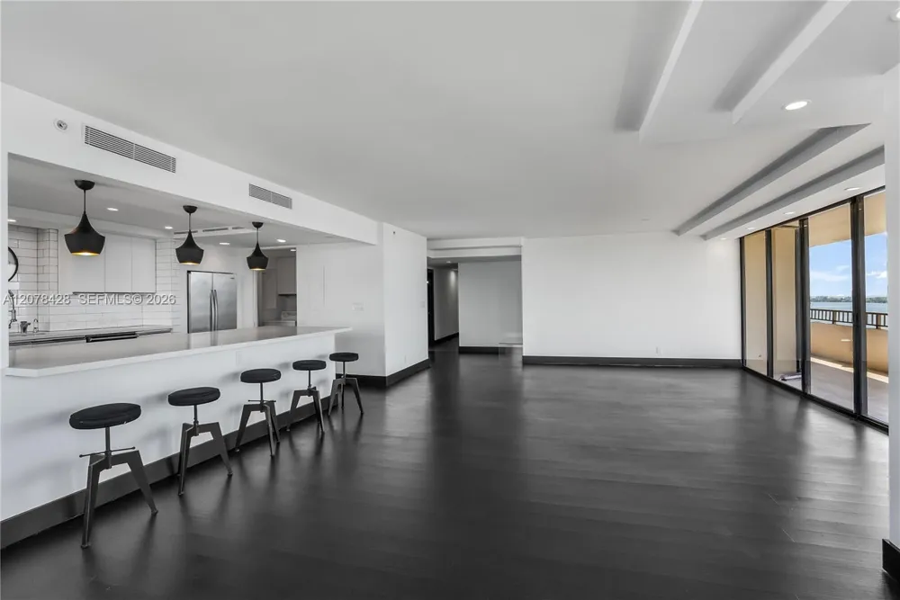 11113 Biscayne Blvd #1951 Miami, FL 33181