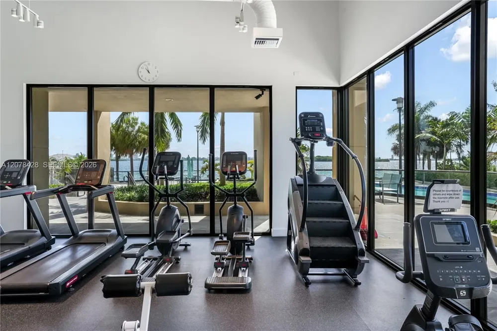 11113 Biscayne Blvd #1951 Miami, FL 33181