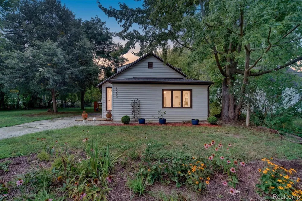 6089 Hardy Avenue Meridian Charter Township, MI 48823