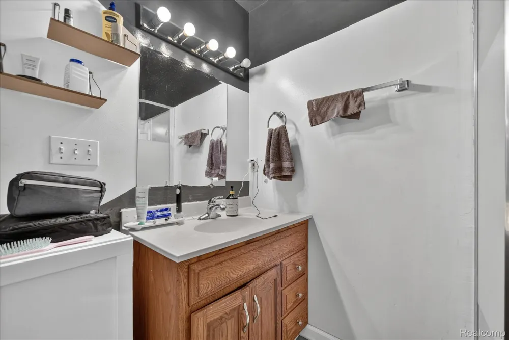 6089 Hardy Avenue Meridian Charter Township, MI 48823