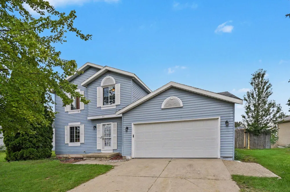 4911 Weatherstone Lane SE Kentwood City, MI 49508