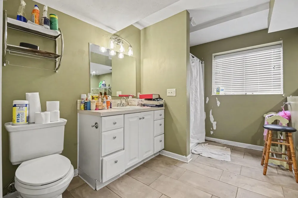 4911 Weatherstone Lane SE Kentwood City, MI 49508