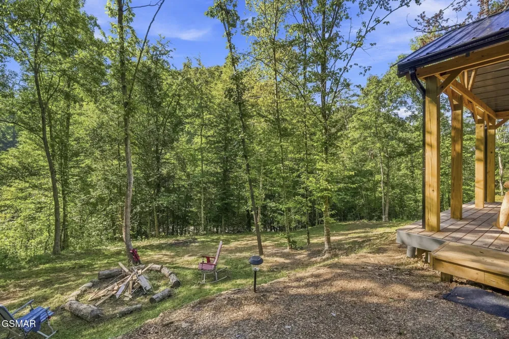2453 Lower Rinehart Road Dandridge, TN 37725