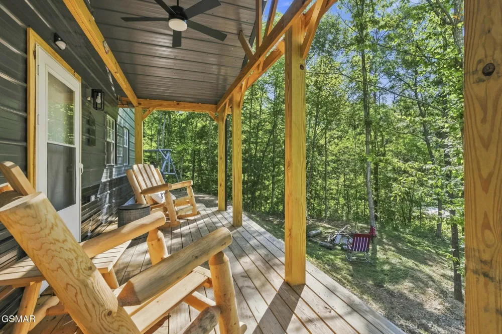 2453 Lower Rinehart Road Dandridge, TN 37725