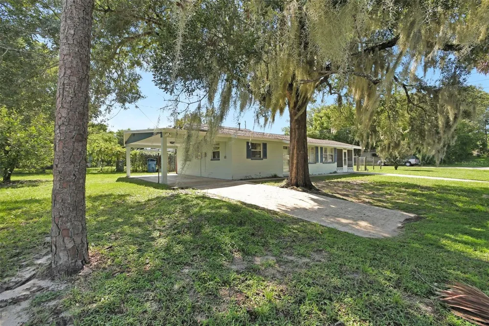 869 PRATT STREET Deland, FL 32720