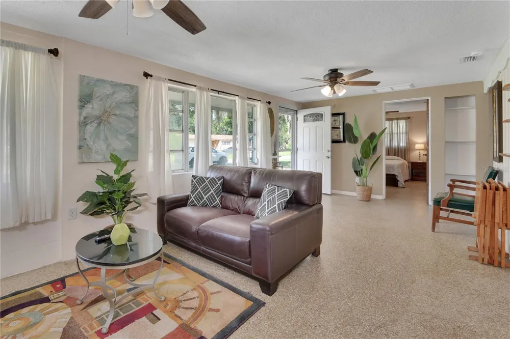 869 PRATT STREET Deland, FL 32720