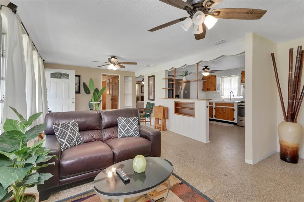 869 PRATT STREET Deland, FL 32720