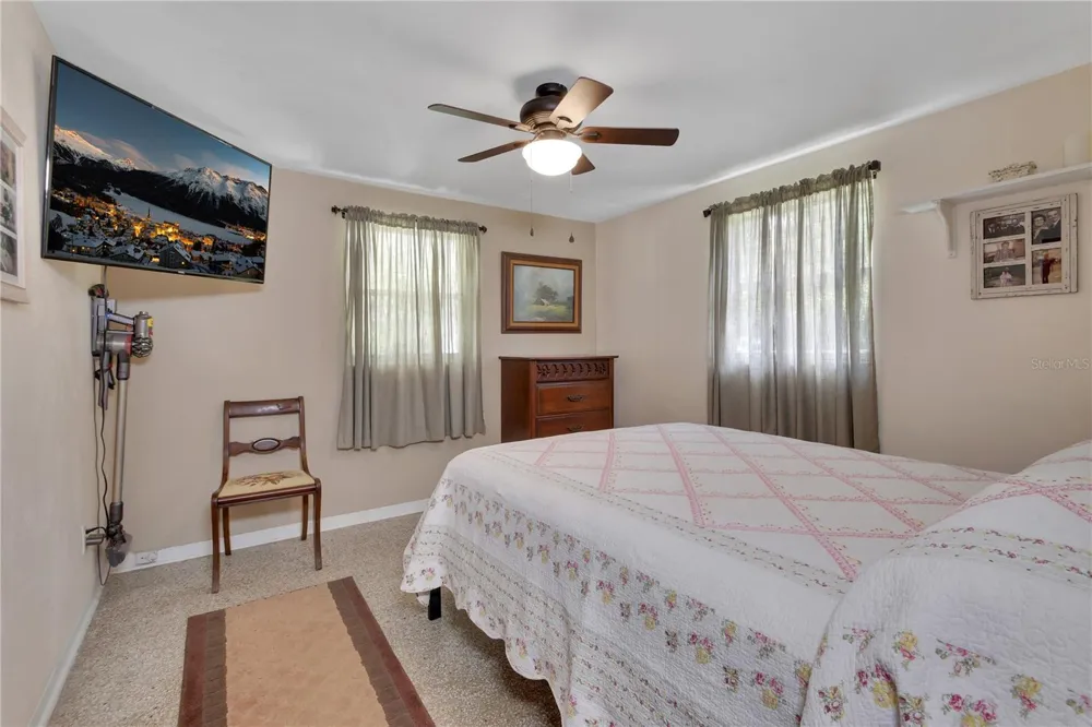 869 PRATT STREET Deland, FL 32720