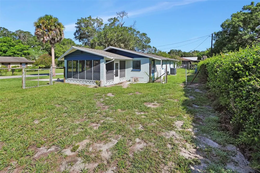 869 PRATT STREET Deland, FL 32720