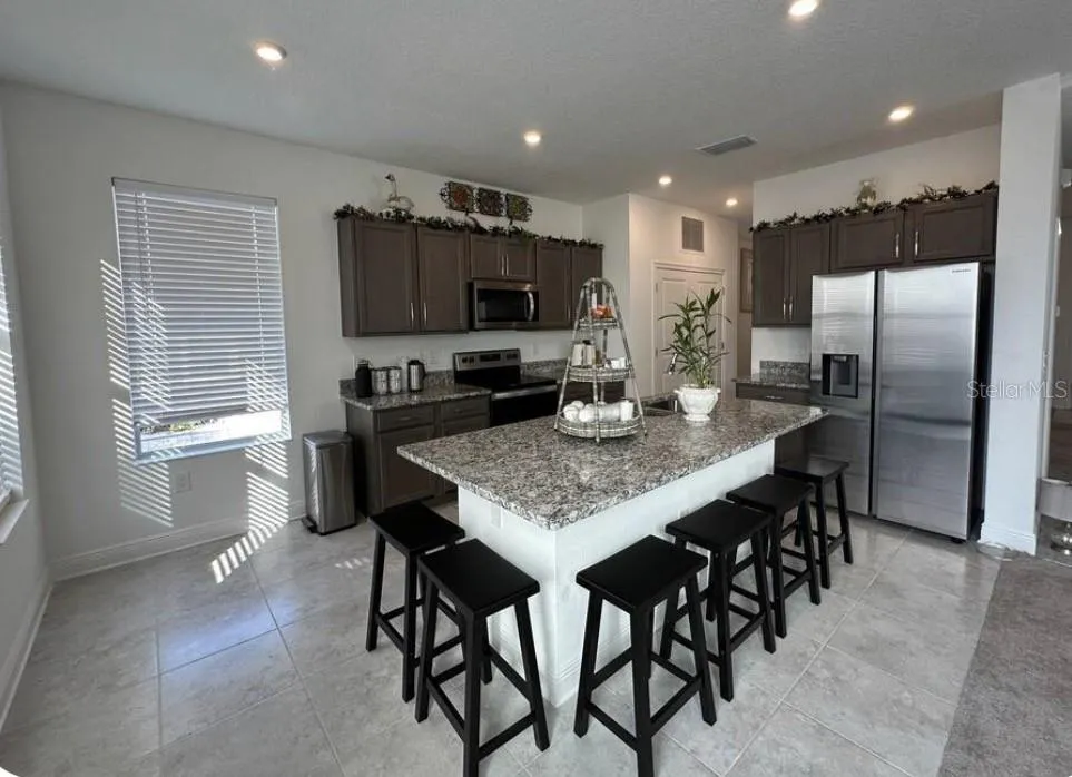 2828 22ND STREET St Petersburg, FL 33713