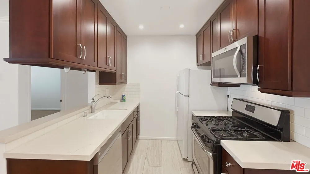3640 Cardiff Avenue Los Angeles, CA 90034