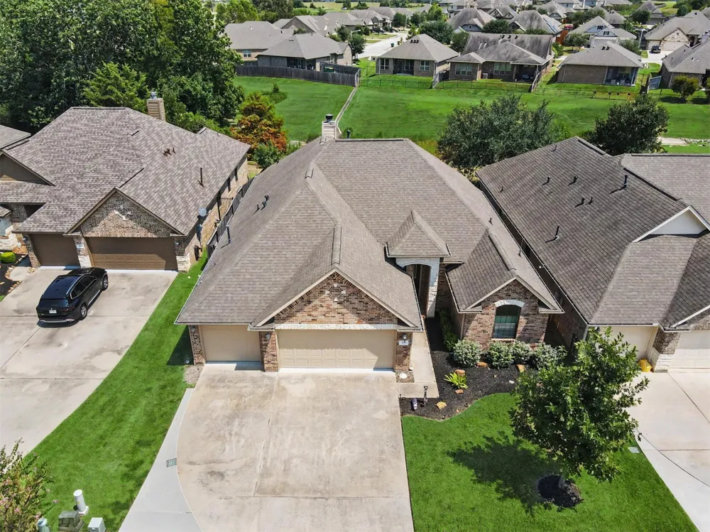 115 Racetrack Lane Montgomery, TX 77356