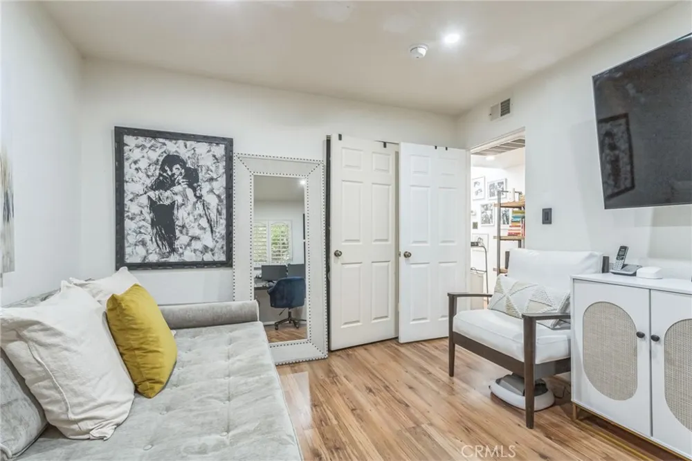 4260 Cedros #D Los Angeles, CA 91403