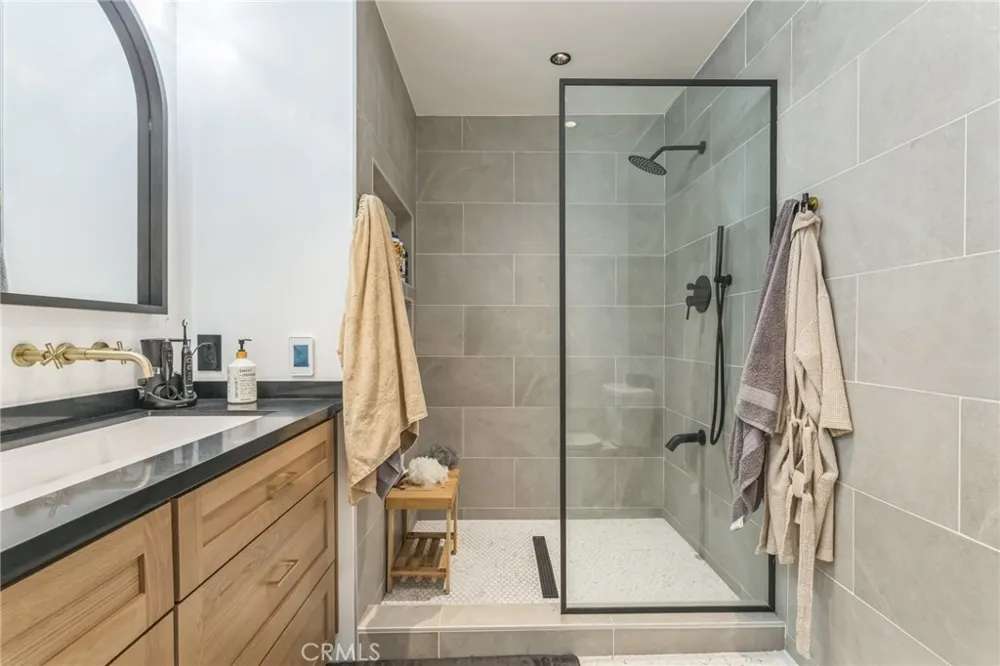 4260 Cedros #D Los Angeles, CA 91403