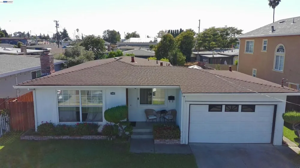 18567 HUNTER AVE San Lorenzo, CA 94541
