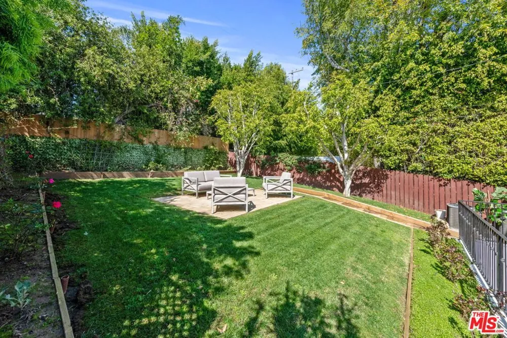 1945 Fairburn Avenue Los Angeles, CA 90025
