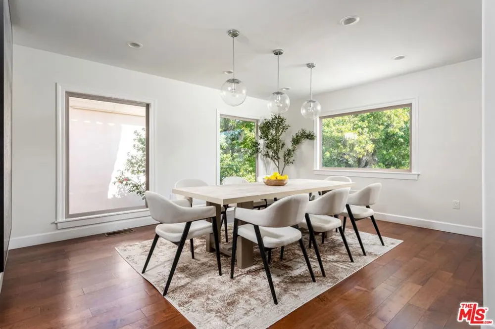 1945 Fairburn Avenue Los Angeles, CA 90025