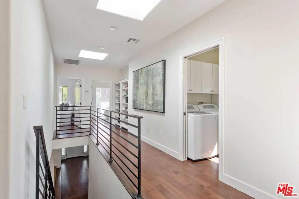 1945 Fairburn Avenue Los Angeles, CA 90025
