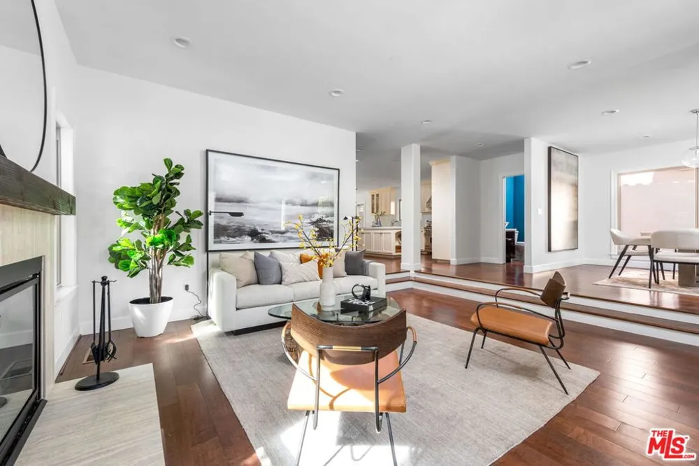 1945 Fairburn Avenue Los Angeles, CA 90025
