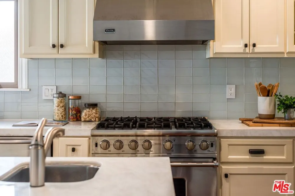 1945 Fairburn Avenue Los Angeles, CA 90025