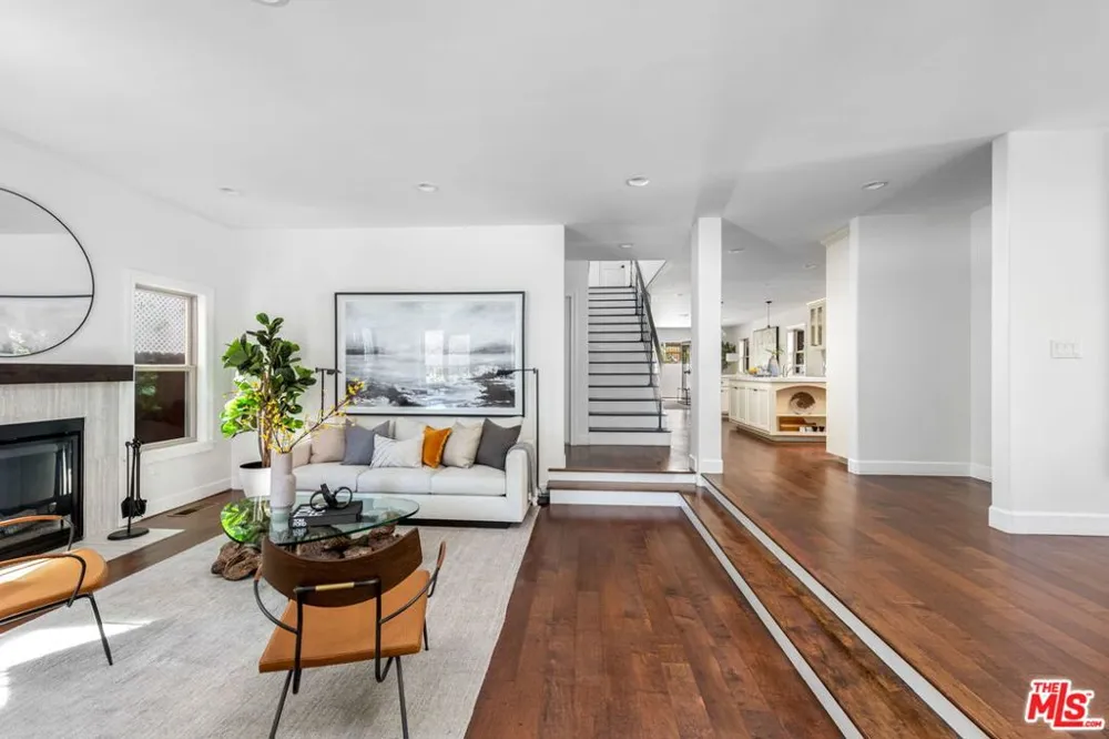 1945 Fairburn Avenue Los Angeles, CA 90025