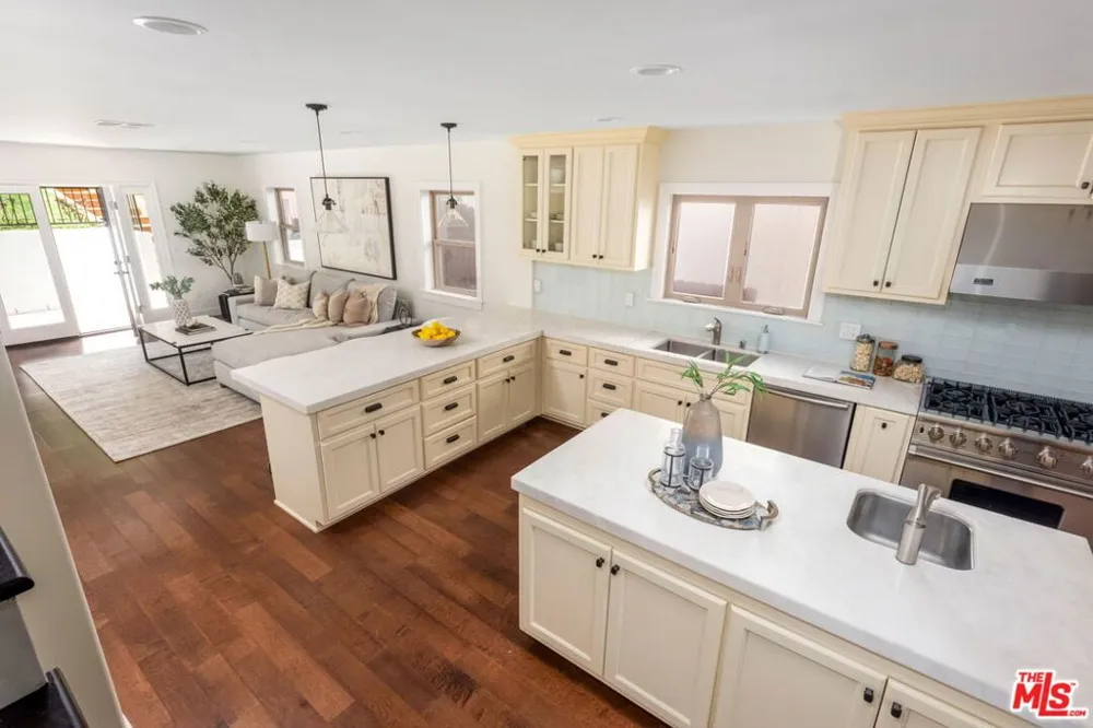 1945 Fairburn Avenue Los Angeles, CA 90025