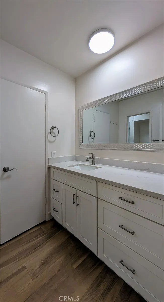 1300 Midvale Avenue #211 Los Angeles, CA 90024