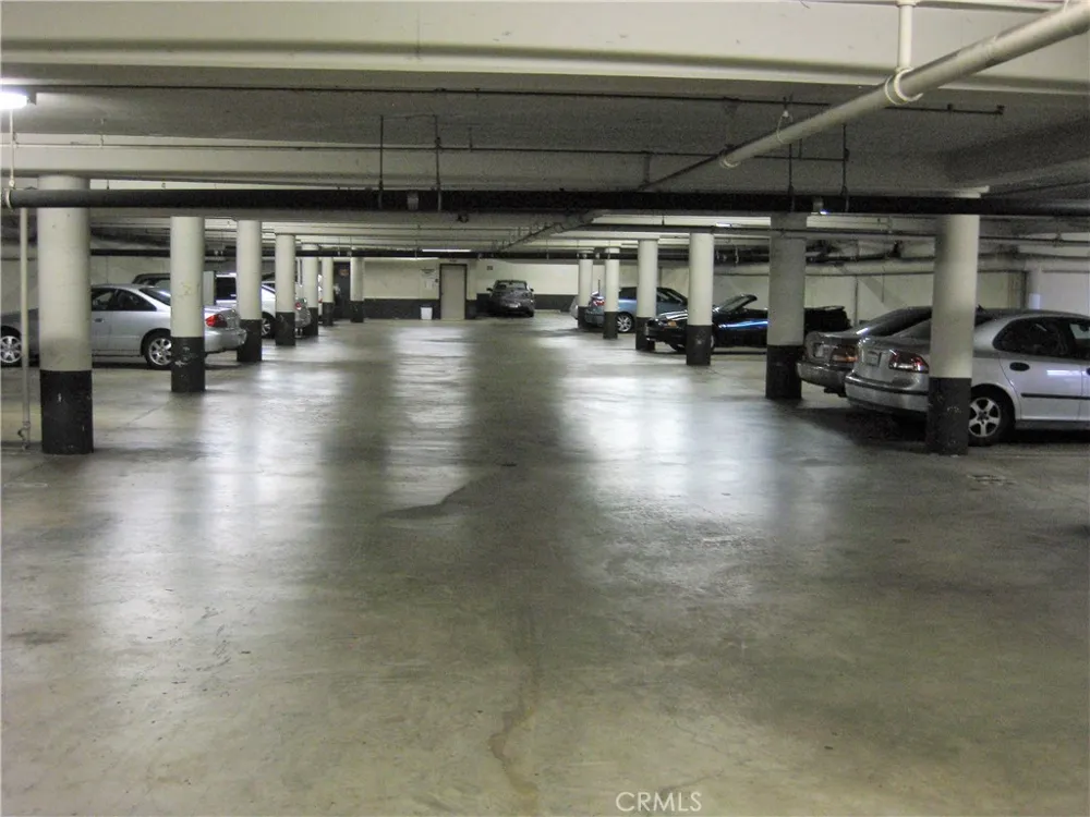1300 Midvale Avenue #211 Los Angeles, CA 90024