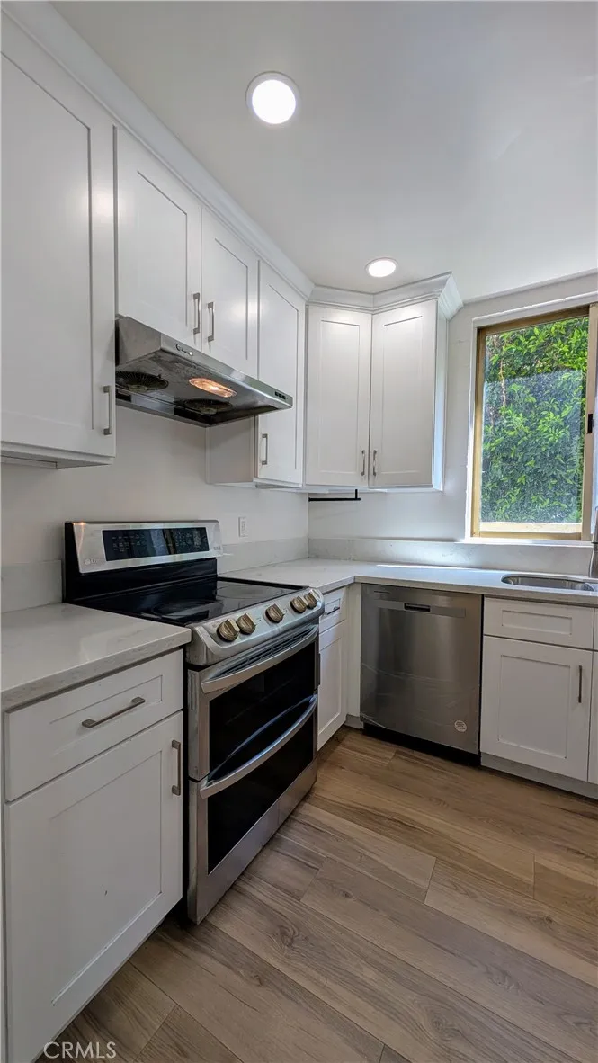 1300 Midvale Avenue #211 Los Angeles, CA 90024