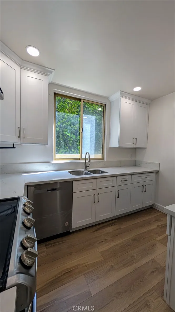 1300 Midvale Avenue #211 Los Angeles, CA 90024