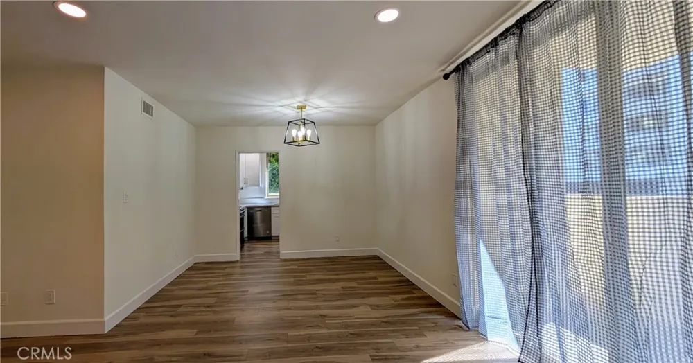 1300 Midvale Avenue #211 Los Angeles, CA 90024
