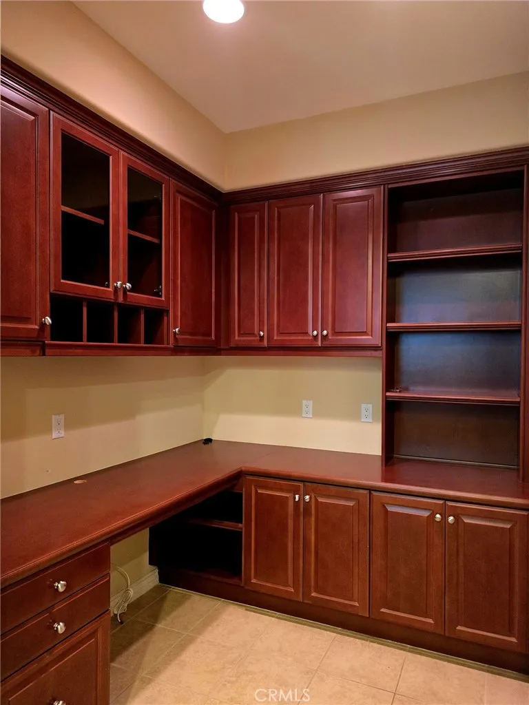 8227 Lost River Road Eastvale, CA 92880