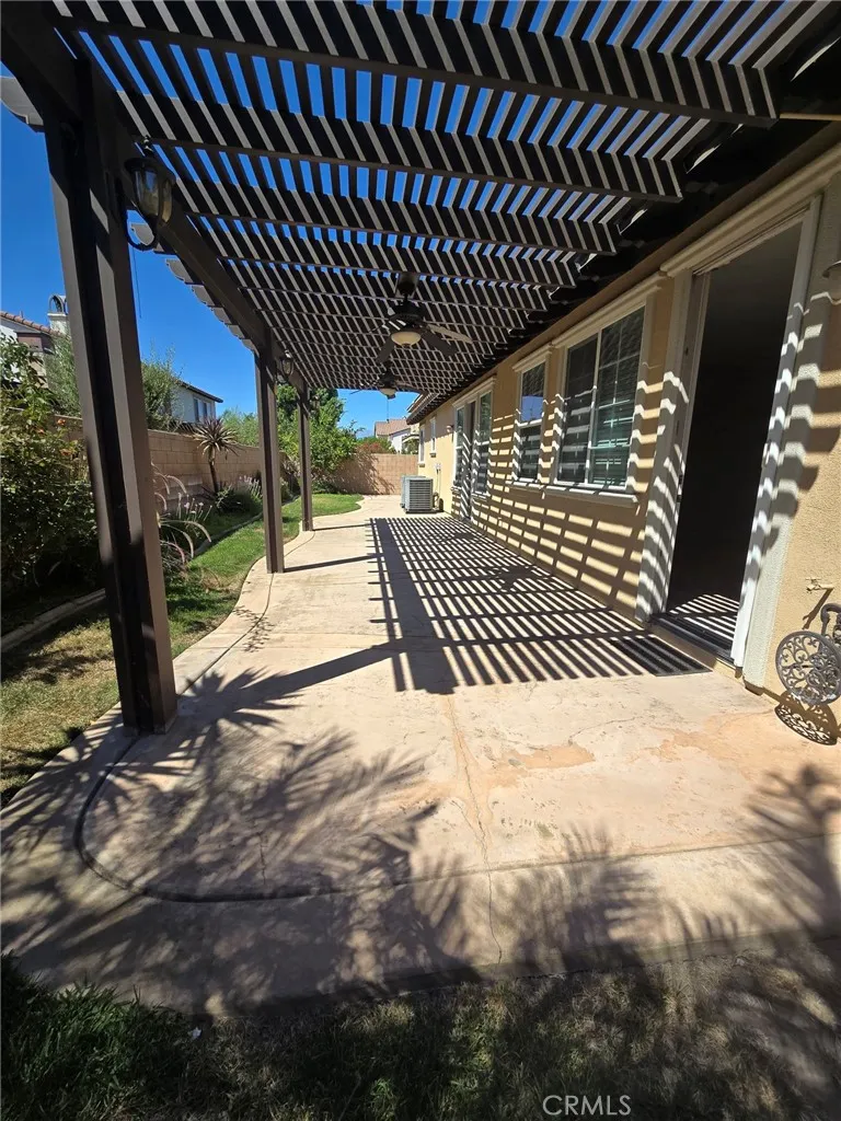 8227 Lost River Road Eastvale, CA 92880
