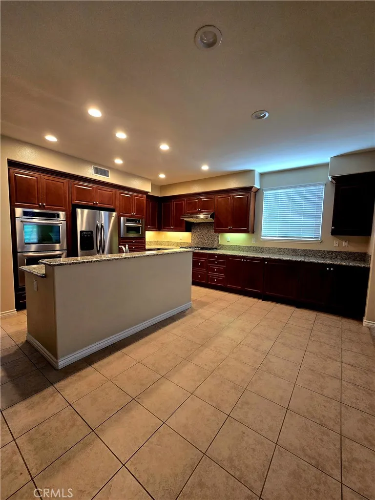 8227 Lost River Road Eastvale, CA 92880