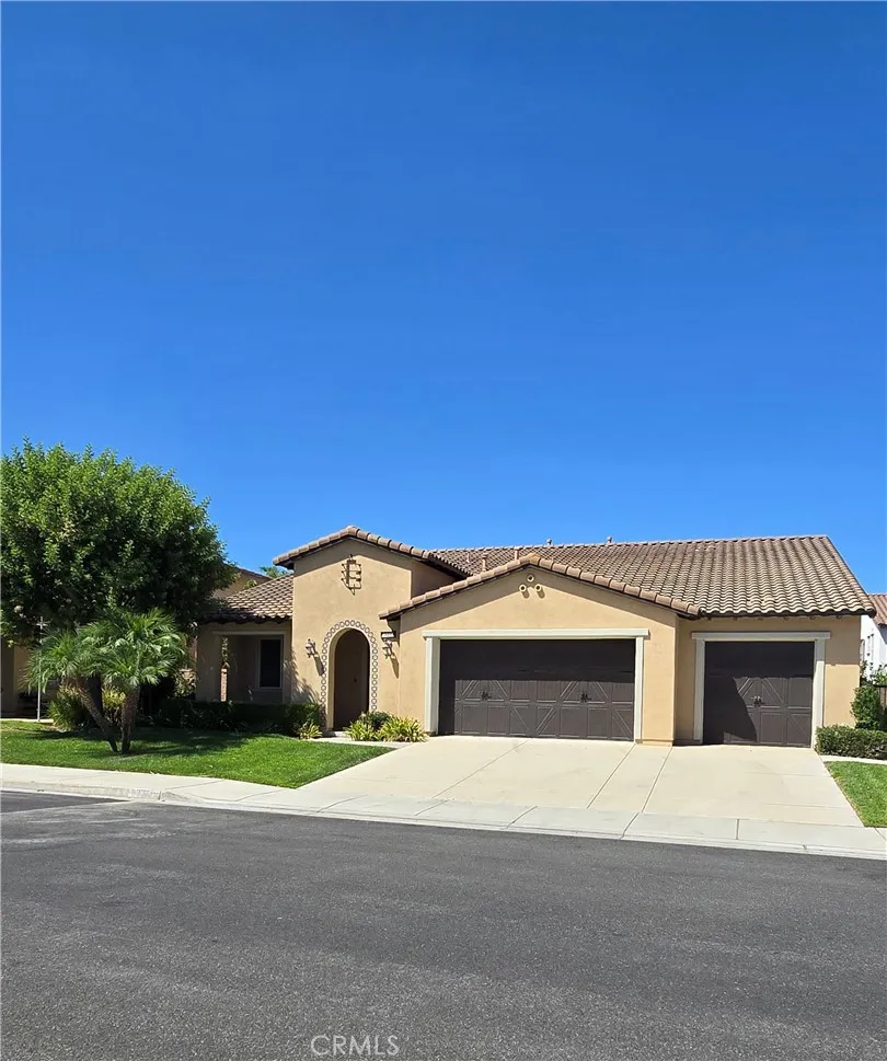 8227 Lost River Road Eastvale, CA 92880