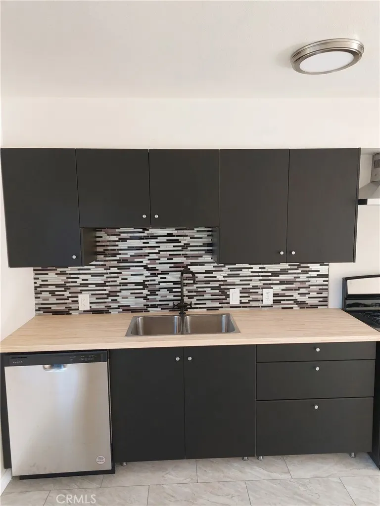 136 W Saginaw Way #202 Fresno, CA 93705