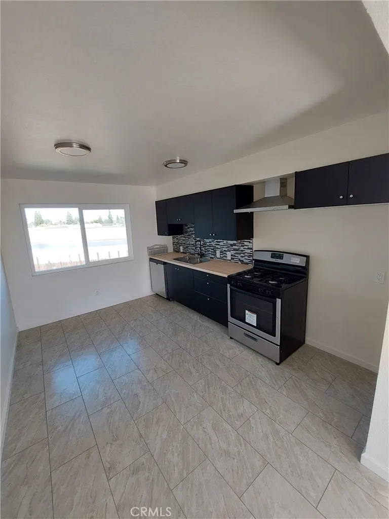 136 W Saginaw Way #202 Fresno, CA 93705